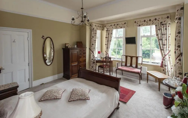 Mere Brook House