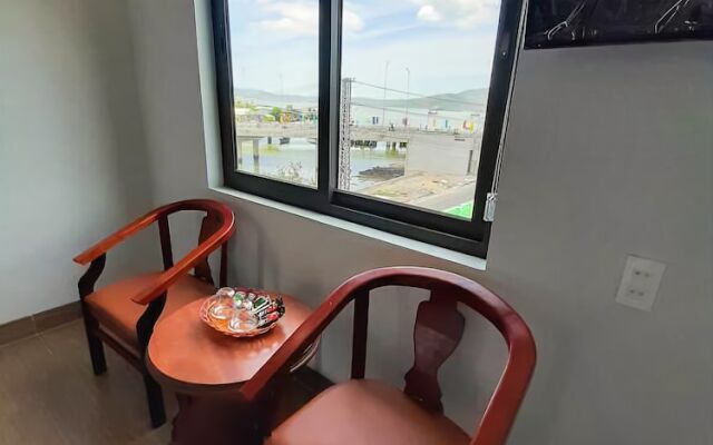 Dinh Huong Hotel