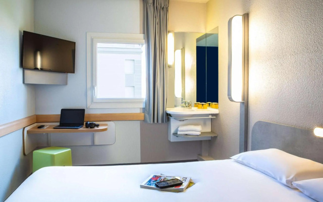 ibis budget Paris Porte de Montmartre Hotel