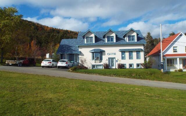 Gîte à l'Abri du Vent Bed and Breakfast