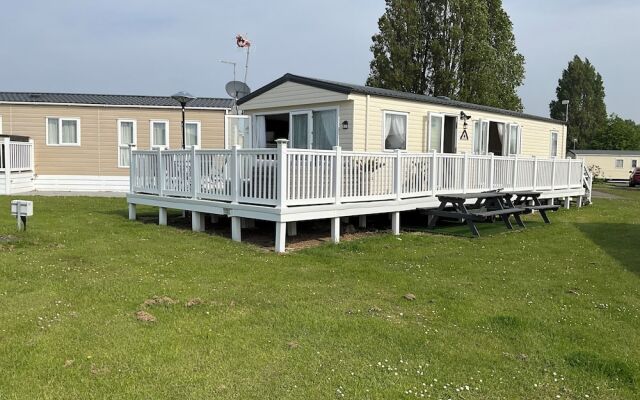 Seaview Caravan 2 Bedroom Sleeps 6 -wifi -smart Tv
