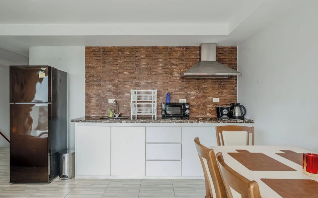 Sea View 2BR Condo Prime Location C236