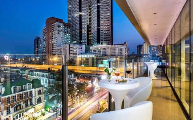 Silom Plaza