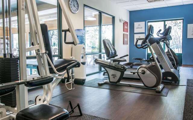 Comfort Suites Canton - Detroit