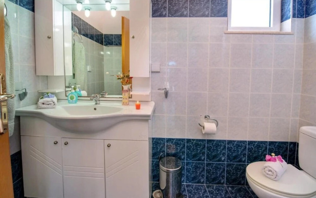 Olympia Paxos Apartment