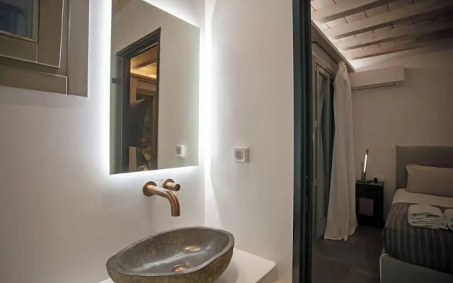 Mykonian Luxury Villa Filyra with Pool