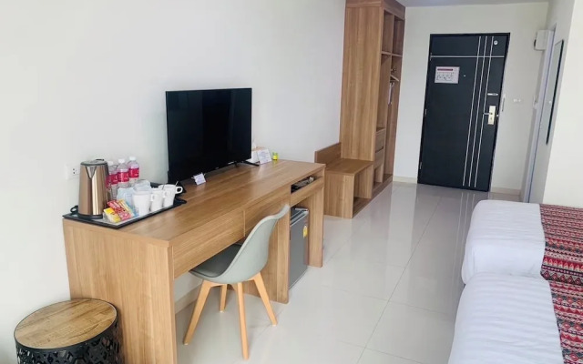 Christella Hotel Laemchabang