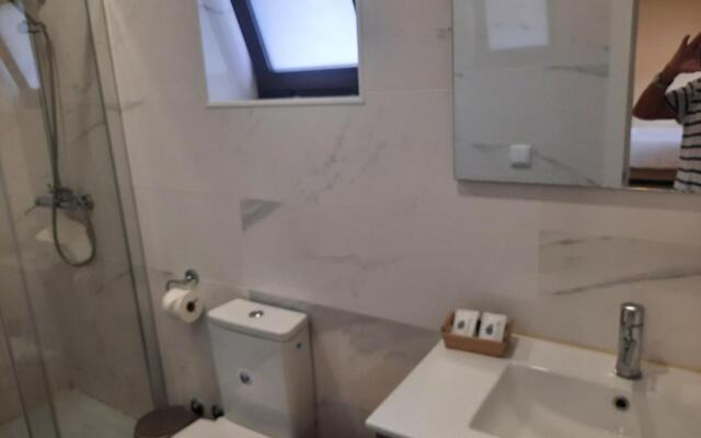 Metro Vilar Suites & Villas