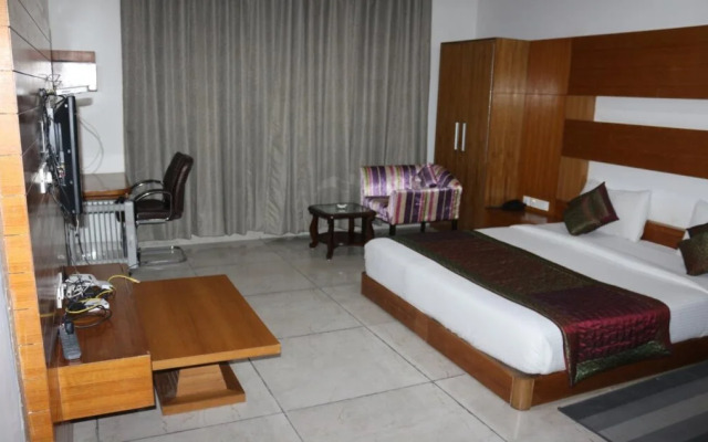 Hotel Aju Palace