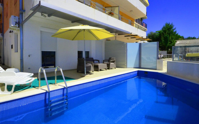 TOP-APARTMENT MONTENEGRO, with private Pool!