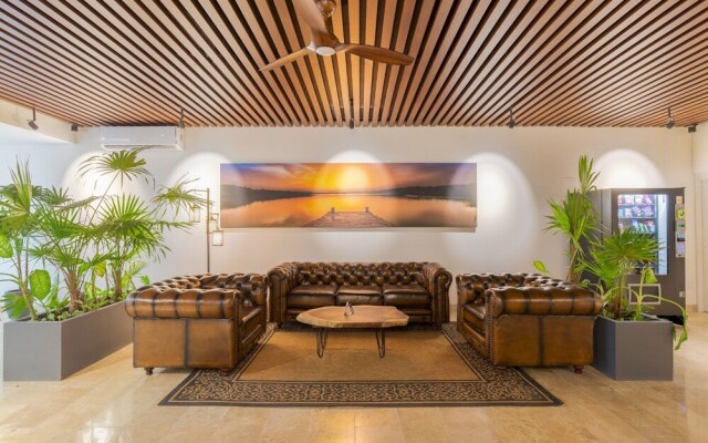 Stunning 2BR Condo Breathtaking Sky Bar Rooftop Pool Gym
