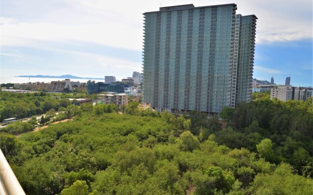 Stylish 2 bed Condo Jomtien