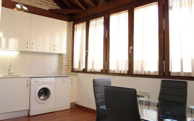Laurel Suites