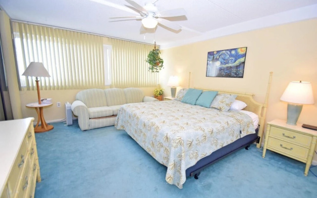 Atlantis 909 2 Bedroom Condo by RedAwning