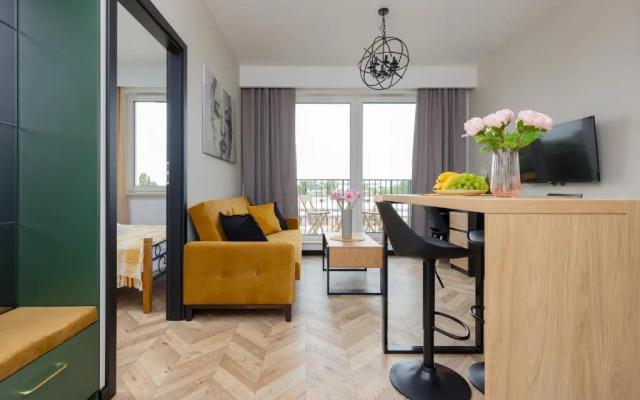 Home Factory Estate Praga Kotsisa by Renters