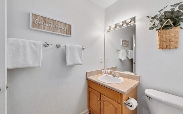 3br/2ba Full Condo w/ Pool & Gym, Sleeps 7