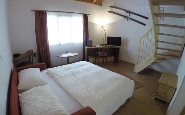 Ferienhotel Massa - Hotel und Restaurant – Guest Rooms – Naters