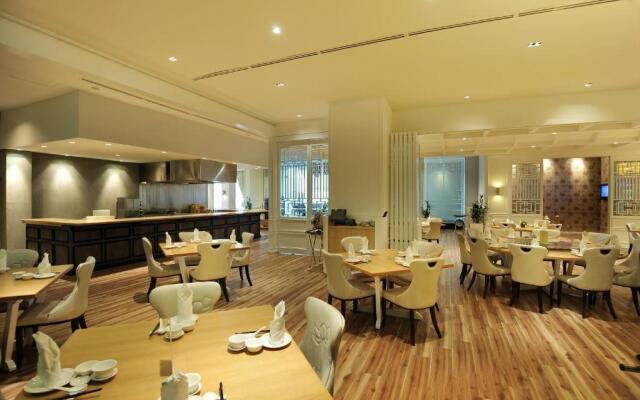 Empire Suites