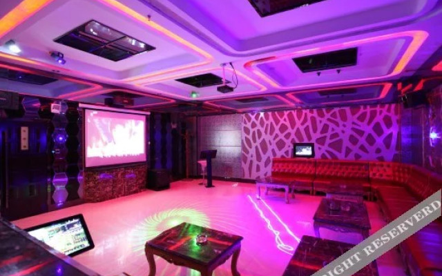 Wujiaqu Yingbin Hotel