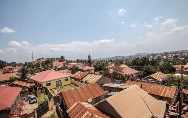 Giraffe Park Hotel