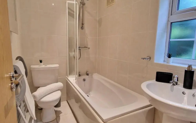 Coventry Retreat - Modern 2 Bed Apartment