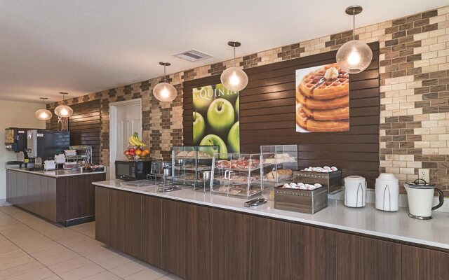 La Quinta Inn & Suites by Wyndham Mathis