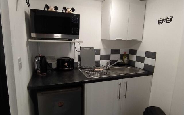 Black Ocean Holiday Apartments