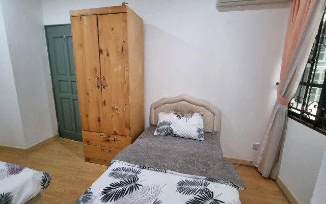 Kenyalang Emerald Riverine Homestay