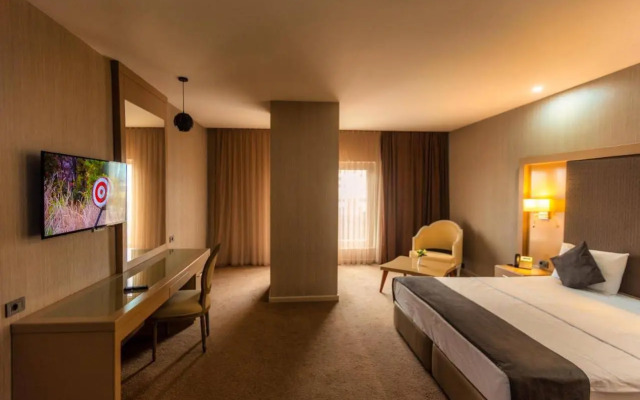 Sky Hotel Baku