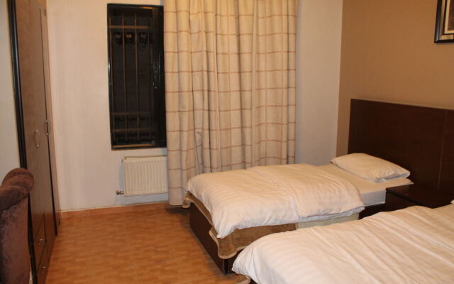 Al Ballouti Hotel Suites