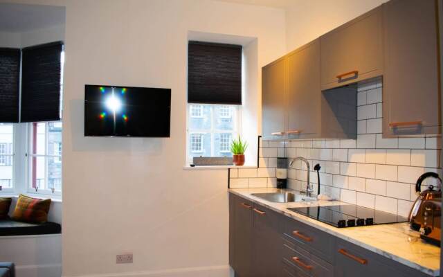 Authentic Homely 1 Bedroom Apartment on the Royal Mile