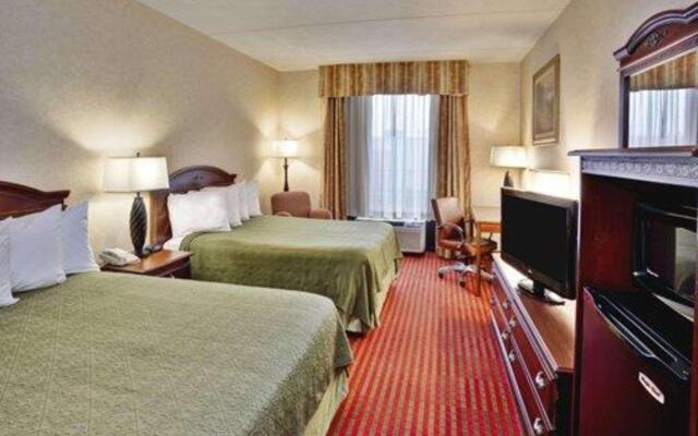 Quality Inn & Suites Somerset Downtown