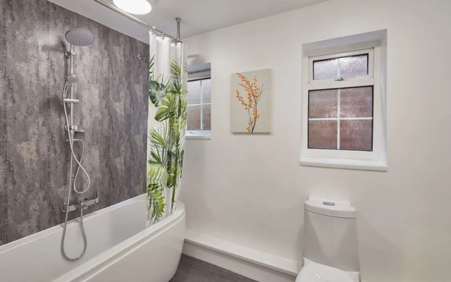 Host Stay Dacama Dene Grove