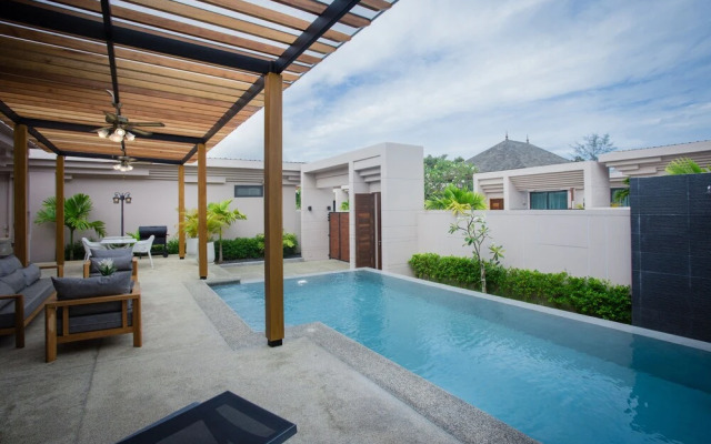 Gold Chariot Pool Villa