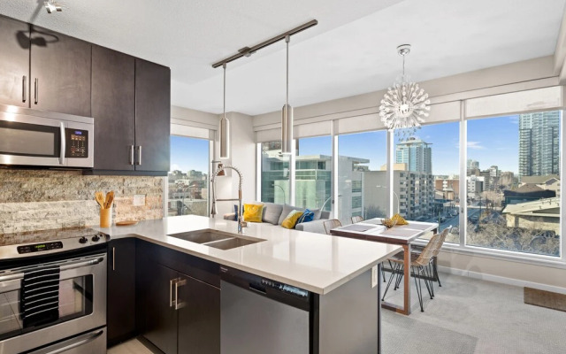 GLOBALSTAY. Modern Downtown Condos. Free parking