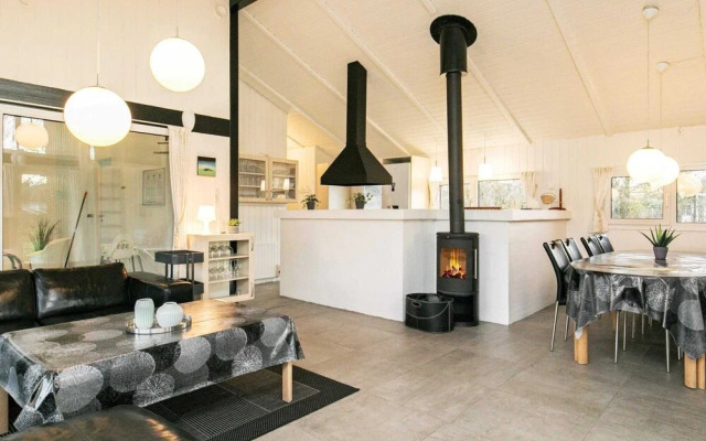 10 Person Holiday Home in Hjorring-by Traum