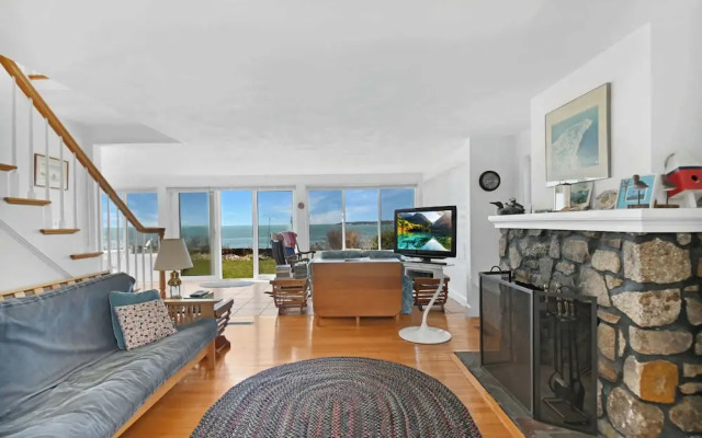 3BR Oceanfront on Nubble Cliffs!