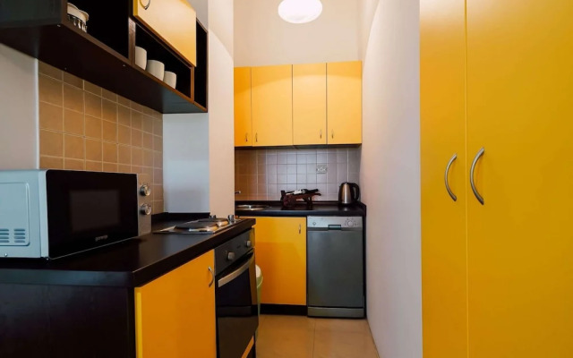 Charming 2-bed Apartment