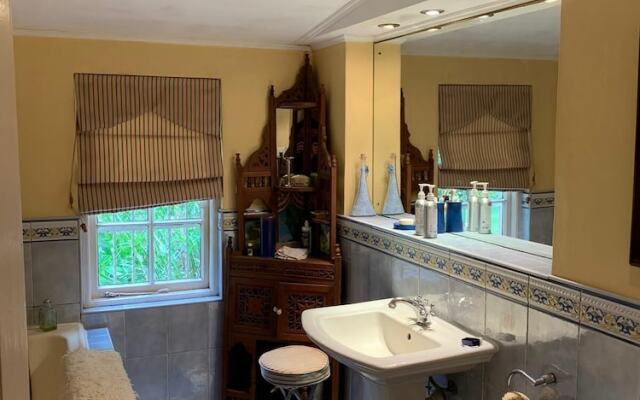 Kawamwaki Farm House