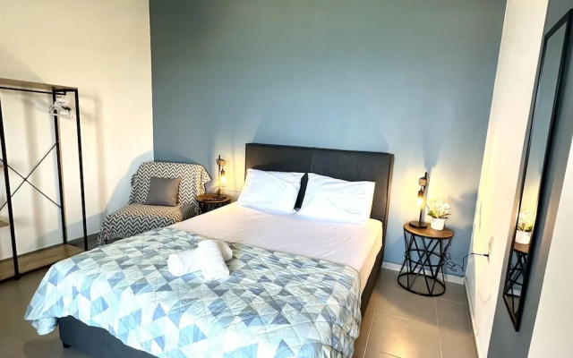 Brand New Studio Seaview II
