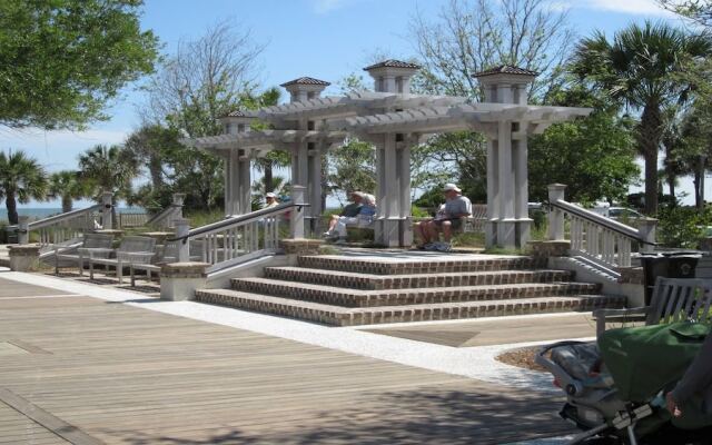 23 Pelican 6 Bedroom Home