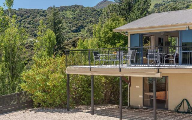 Vue De La Mer - Akaroa Holiday Home