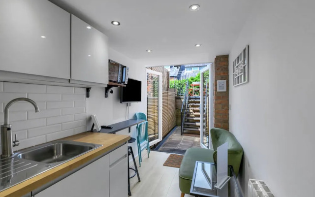 Ecclesall Road Apartment
