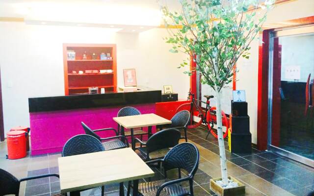 Jirisan Khan Hotel