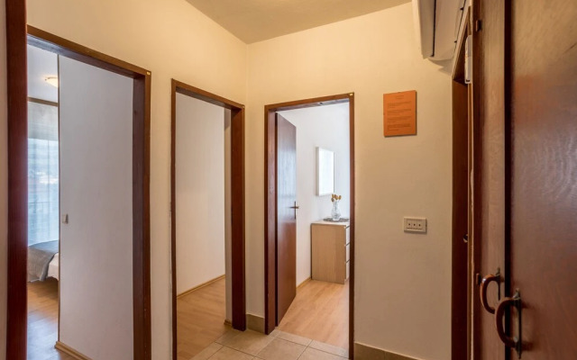 Spacious apartment with three double bedrooms