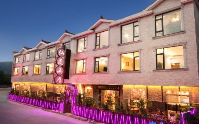 Xianling Shanju Inn