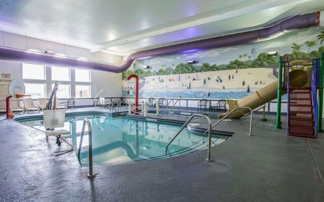 Quality Inn & Suites Dixon near I-88