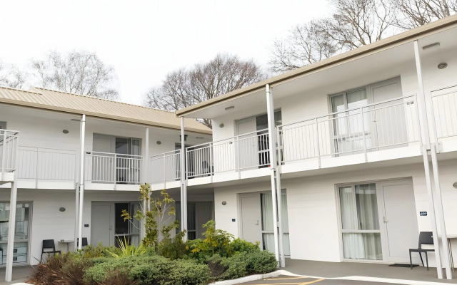 Airport Gateway Motor Lodge