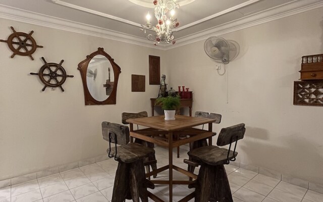 Baba & Charlie Homestay