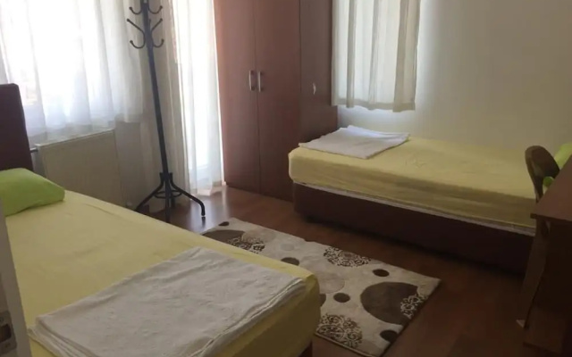 Ugurevler Apart
